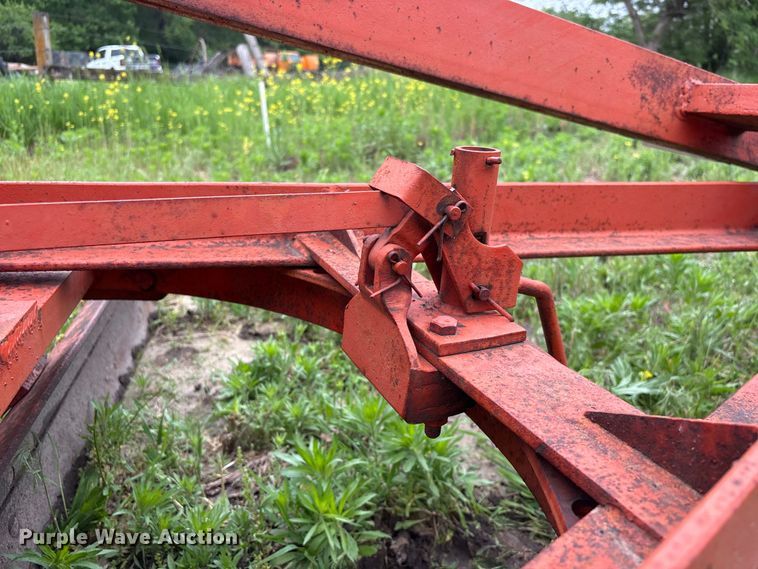 image for item DO5220 pull type grader