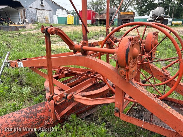 image for item DO5220 pull type grader