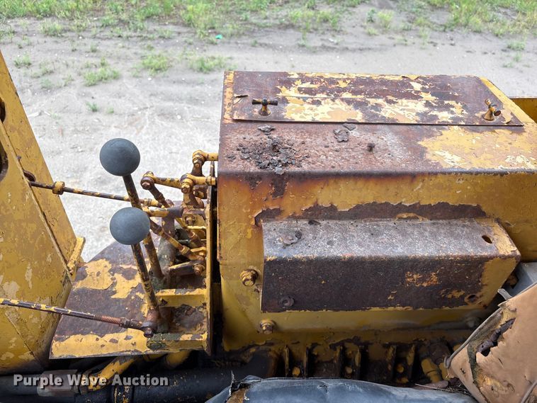image for item DO5221 Allis Chalmers HD7G-24332 track loader