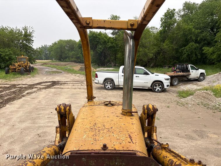 image for item DO5221 Allis Chalmers HD7G-24332 track loader