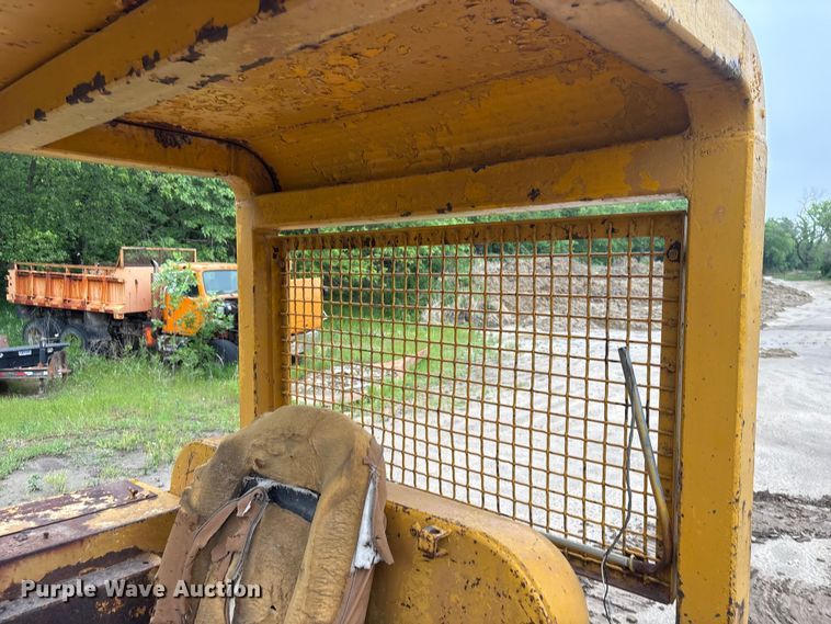 image for item DO5221 Allis Chalmers HD7G-24332 track loader