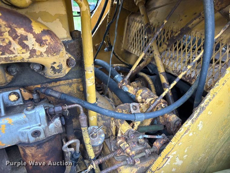 image for item DO5221 Allis Chalmers HD7G-24332 track loader