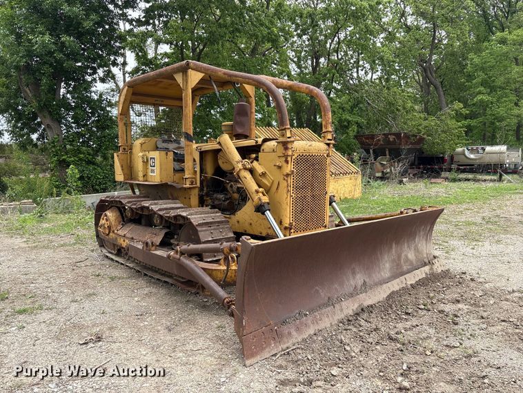 image for item DO5225 1970 Caterpillar D5 dozer