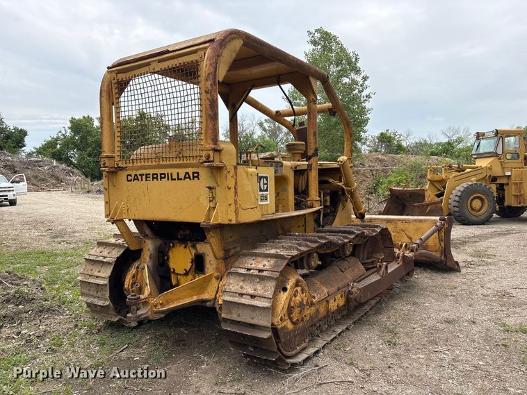 image for item DO5225 1970 Caterpillar D5 dozer