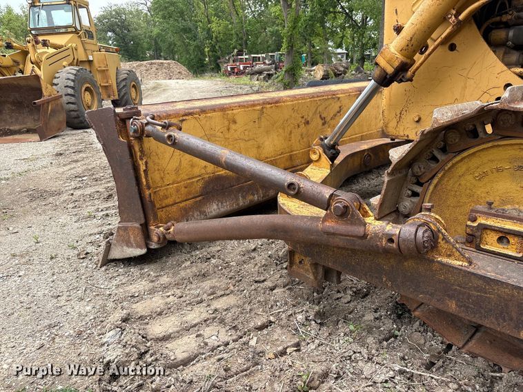 image for item DO5225 1970 Caterpillar D5 dozer