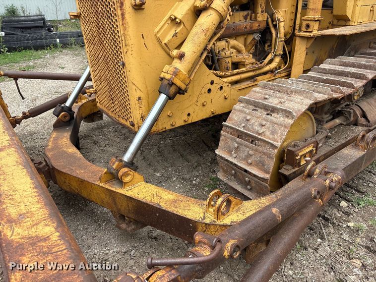 image for item DO5225 1970 Caterpillar D5 dozer