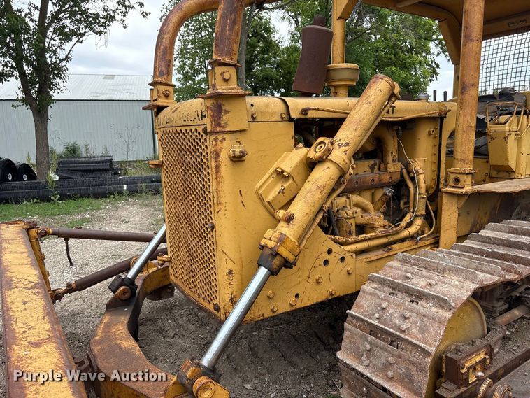 image for item DO5225 1970 Caterpillar D5 dozer