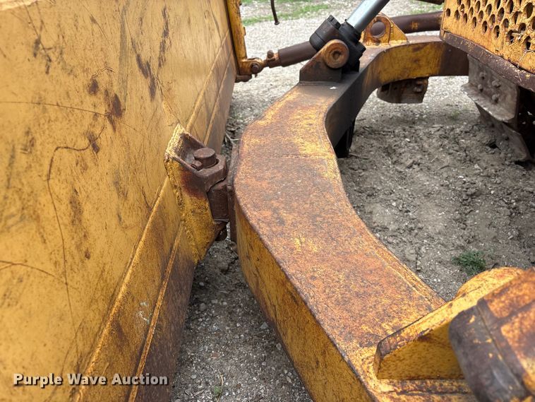 image for item DO5225 1970 Caterpillar D5 dozer
