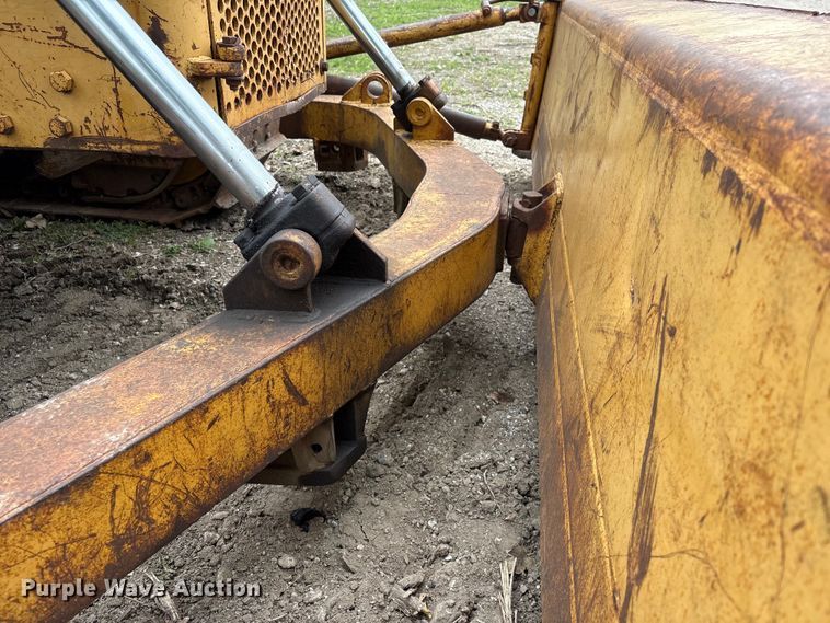 image for item DO5225 1970 Caterpillar D5 dozer
