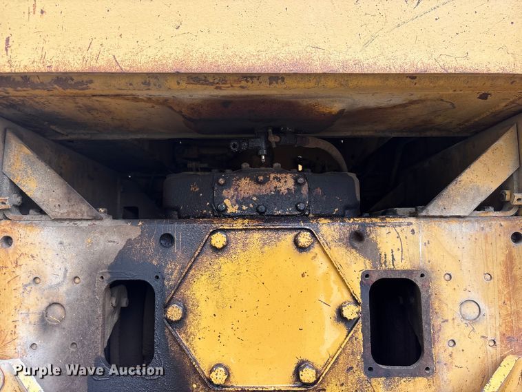 image for item DO5225 1970 Caterpillar D5 dozer