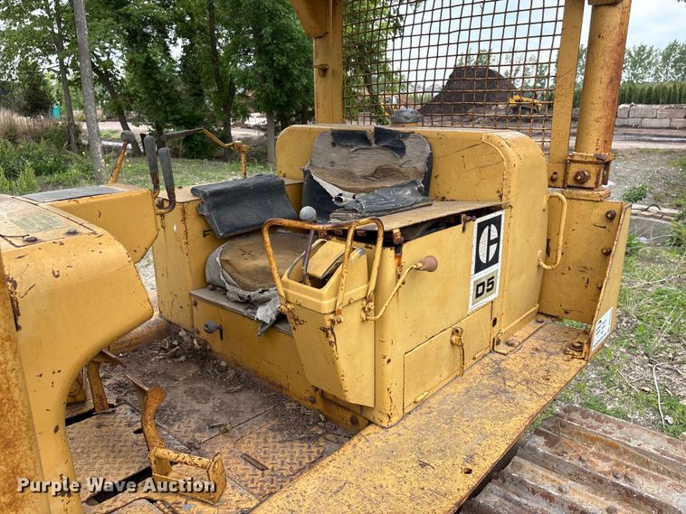 image for item DO5225 1970 Caterpillar D5 dozer