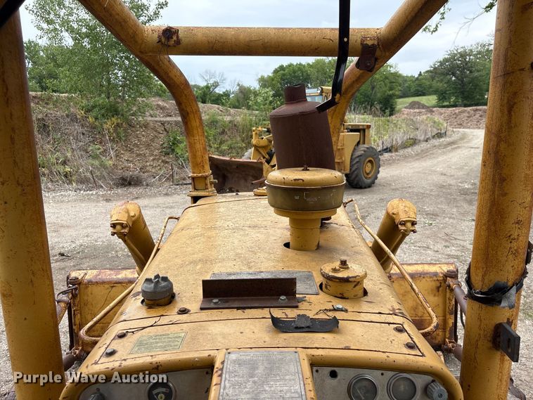 image for item DO5225 1970 Caterpillar D5 dozer