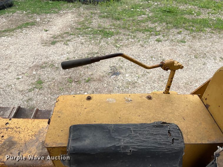 image for item DO5225 1970 Caterpillar D5 dozer