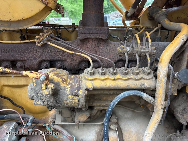 image for item DO5225 1970 Caterpillar D5 dozer