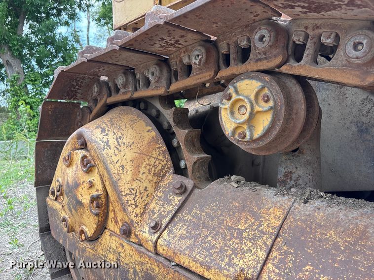 image for item DO5225 1970 Caterpillar D5 dozer