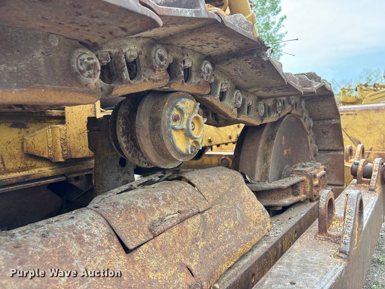 image for item DO5225 1970 Caterpillar D5 dozer