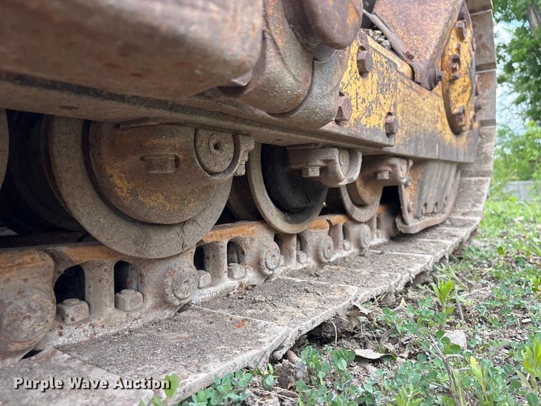 image for item DO5225 1970 Caterpillar D5 dozer