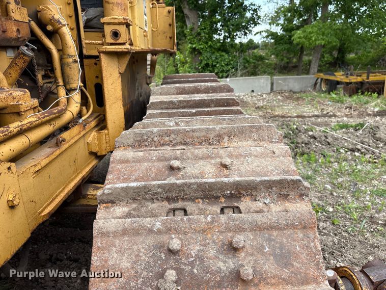 image for item DO5225 1970 Caterpillar D5 dozer