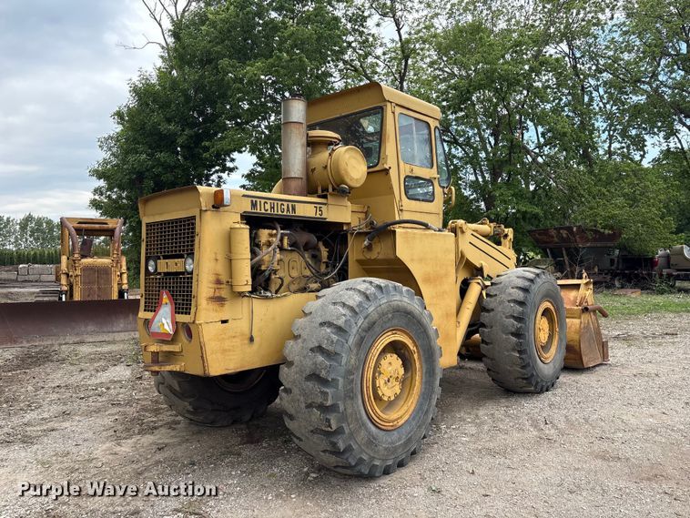 image for item DO5226 Michigan 75-3A wheel loader