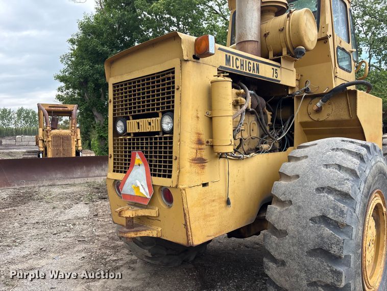 image for item DO5226 Michigan 75-3A wheel loader