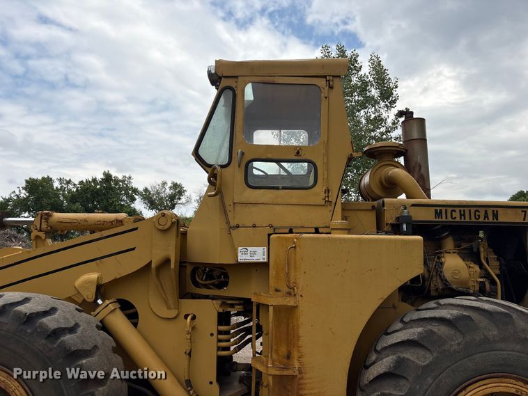 image for item DO5226 Michigan 75-3A wheel loader