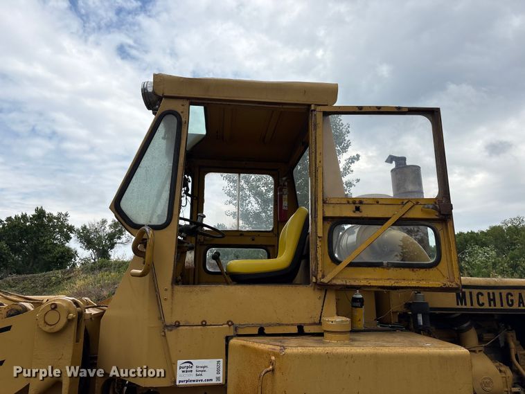 image for item DO5226 Michigan 75-3A wheel loader