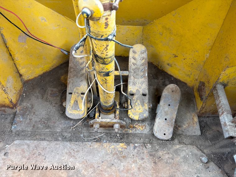 image for item DO5226 Michigan 75-3A wheel loader