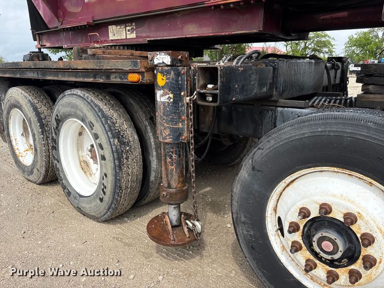 image for item DO5230 1989 Mack R690ST drilling rig truck