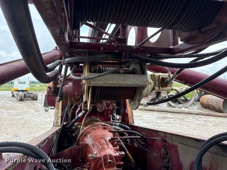 image for item DO5230 1989 Mack R690ST drilling rig truck