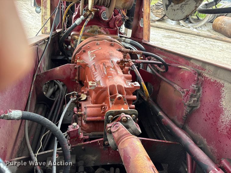 image for item DO5230 1989 Mack R690ST drilling rig truck