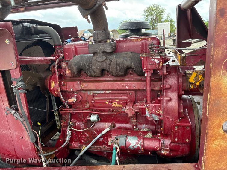 image for item DO5230 1989 Mack R690ST drilling rig truck