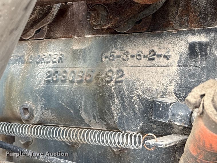 image for item DO5230 1989 Mack R690ST drilling rig truck