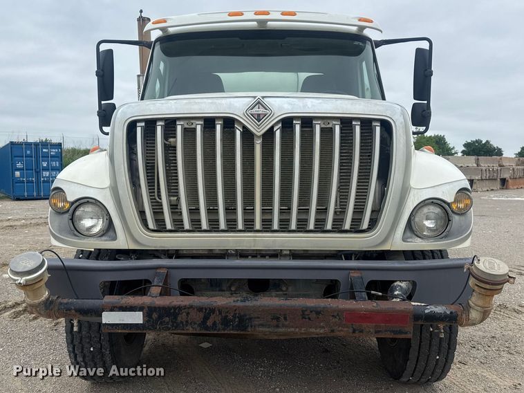 image for item DO8513 2008 International WorkStar 7500 water truck
