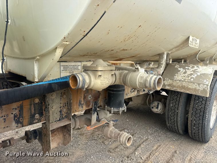 image for item DO8513 2008 International WorkStar 7500 water truck