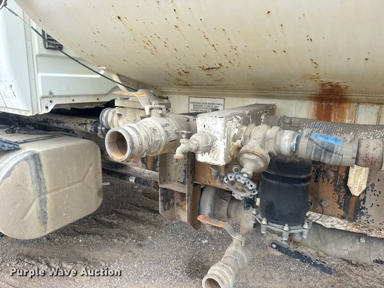 image for item DO8513 2008 International WorkStar 7500 water truck
