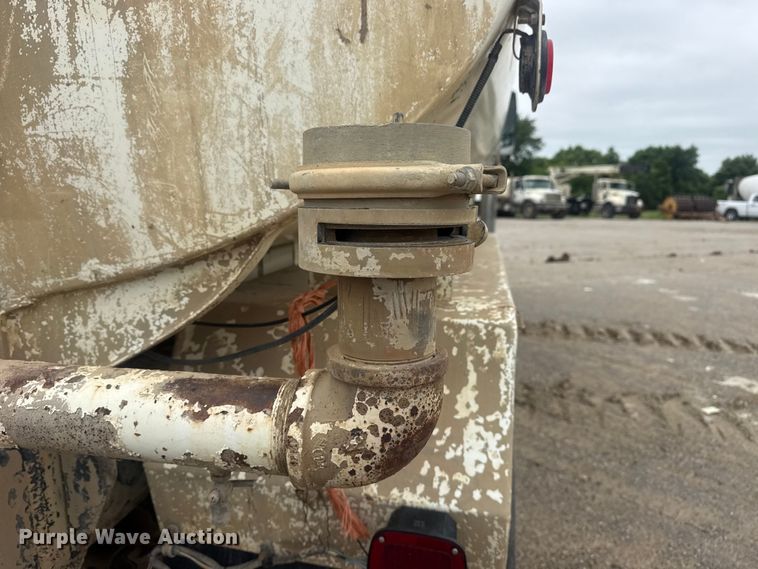 image for item DO8513 2008 International WorkStar 7500 water truck