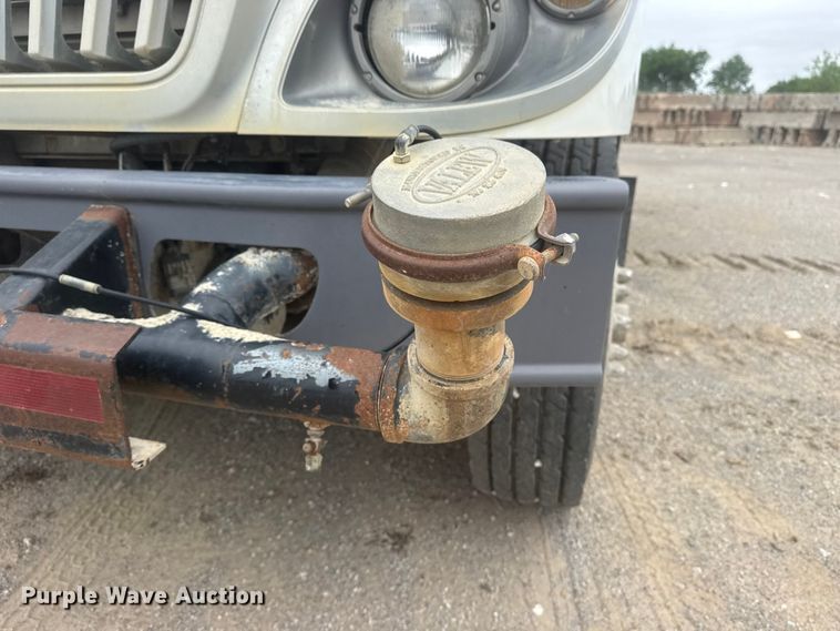 image for item DO8513 2008 International WorkStar 7500 water truck