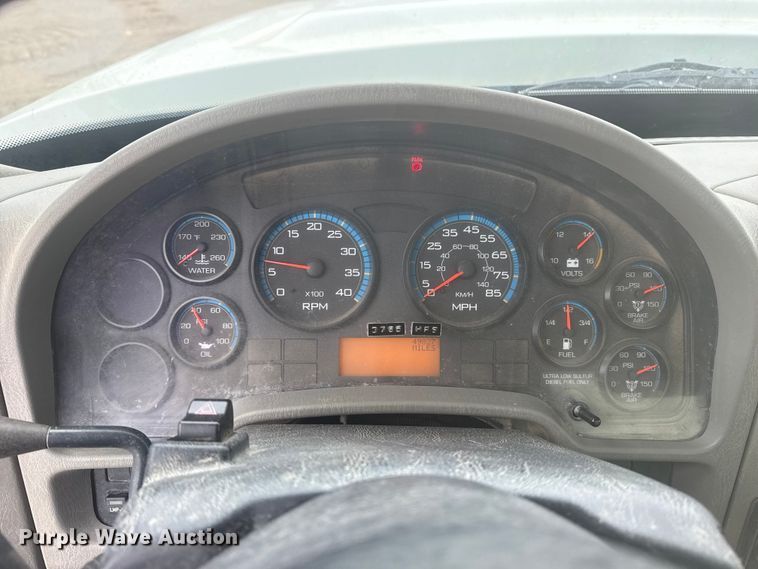 image for item DO8513 2008 International WorkStar 7500 water truck