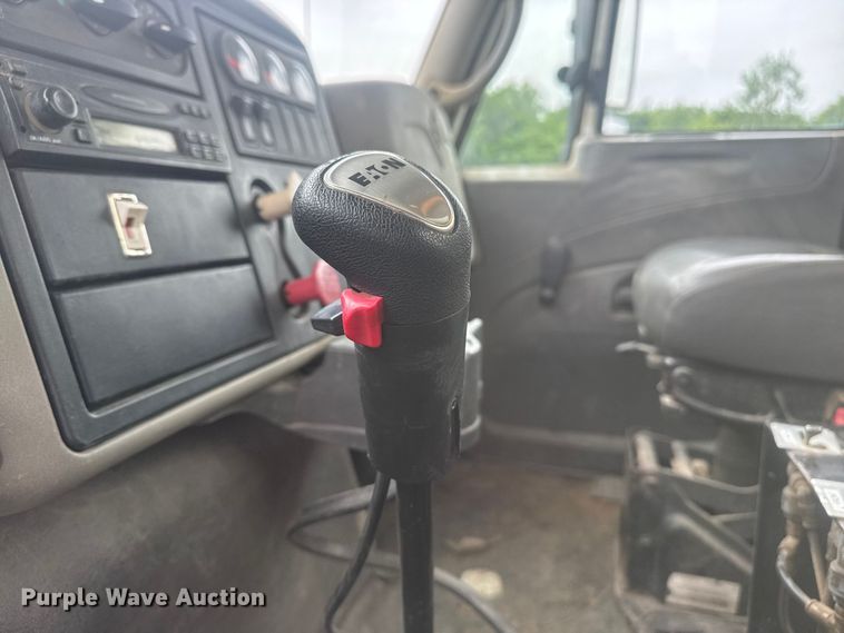 image for item DO8513 2008 International WorkStar 7500 water truck
