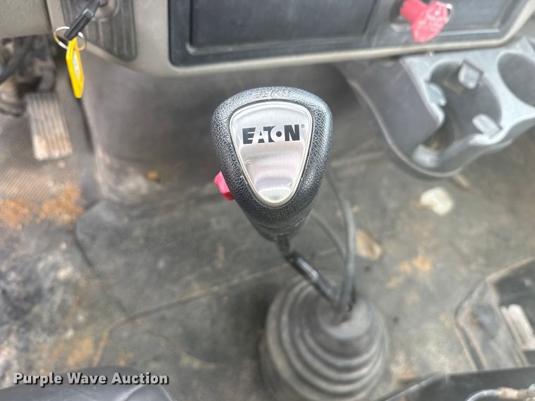 image for item DO8513 2008 International WorkStar 7500 water truck