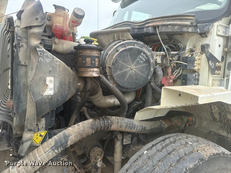 image for item DO8513 2008 International WorkStar 7500 water truck