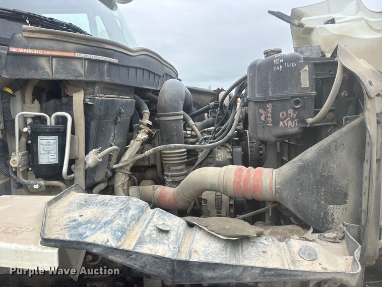 image for item DO8513 2008 International WorkStar 7500 water truck
