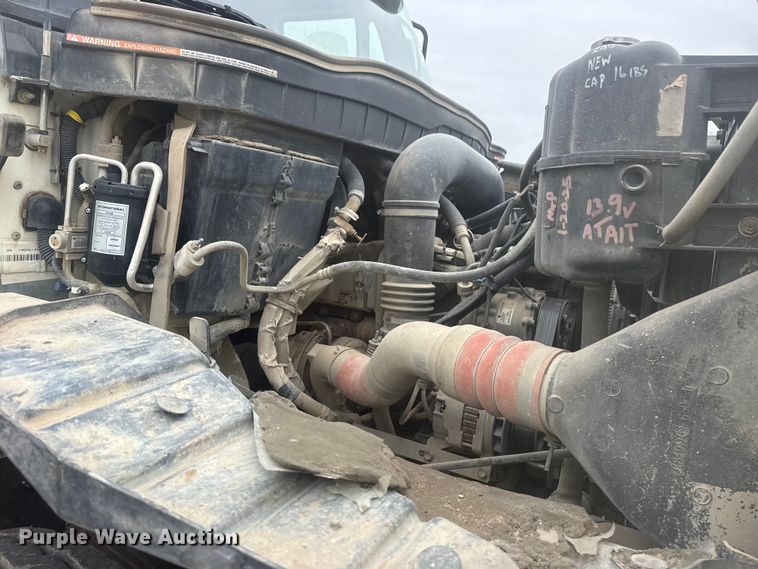 image for item DO8513 2008 International WorkStar 7500 water truck