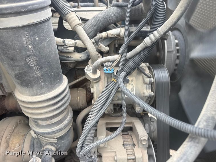 image for item DO8513 2008 International WorkStar 7500 water truck