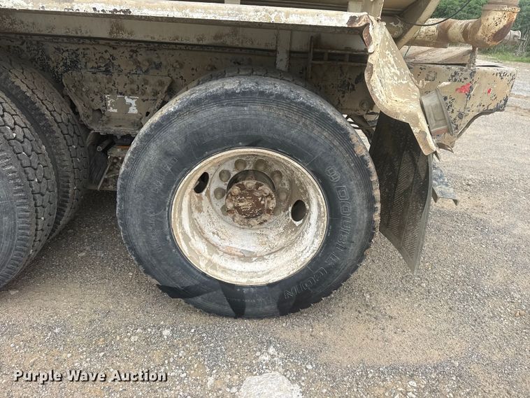 image for item DO8513 2008 International WorkStar 7500 water truck