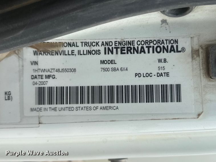 image for item DO8513 2008 International WorkStar 7500 water truck