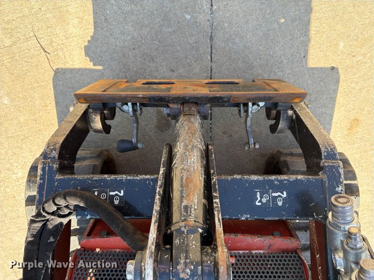 image for item DQ7765 2019 Ditch Witch SK1050 compact utility loader
