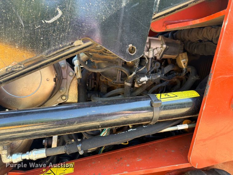 image for item DQ7765 2019 Ditch Witch SK1050 compact utility loader