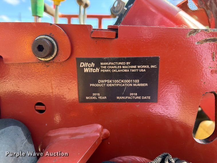 image for item DQ7765 2019 Ditch Witch SK1050 compact utility loader