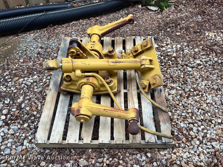 image for item DU6273 Caterpillar scarifier